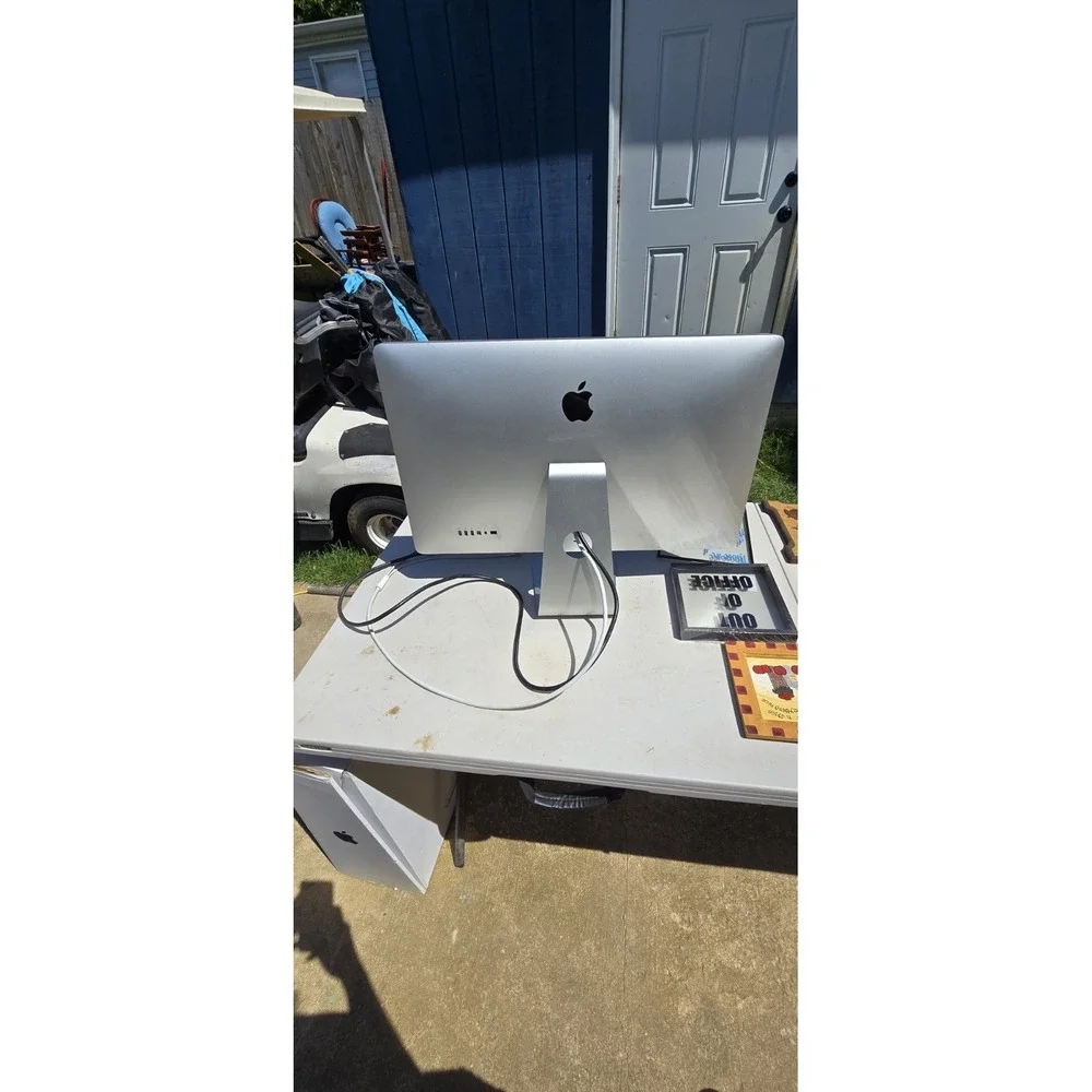 Apple 27-inch Thunderbolt Display (A1407)